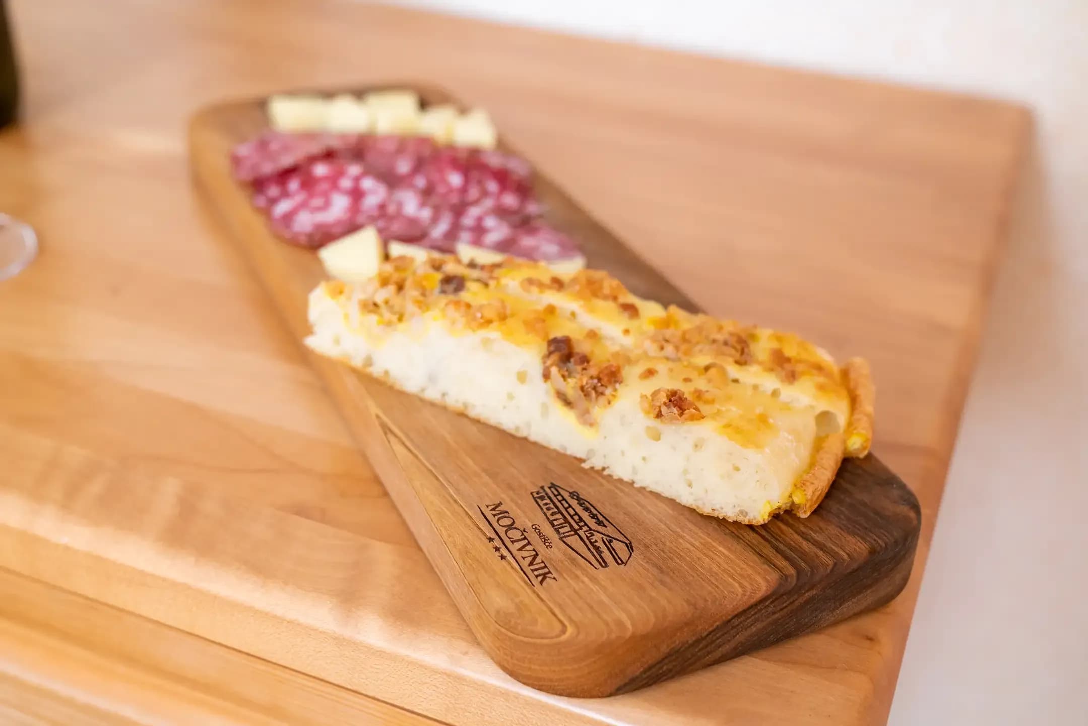 Soba 5 – Gostišče Močivnik